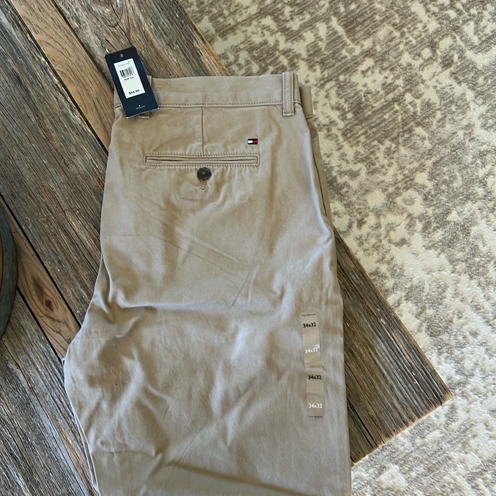 Men’s Tommy Hilfiger khaki straight pants - 34x32